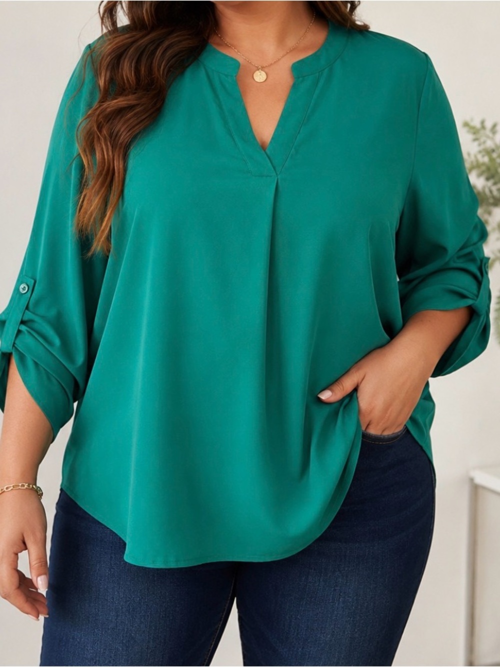 Emerald Green Flowy
Blouse Roll Tab Sleeves
Plus Size. XL